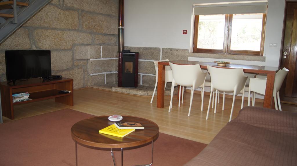 Alojamento Rural De Vales Vales  Exterior photo